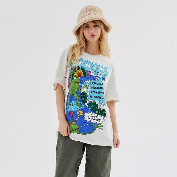 Urban Outfitters Love Yourself Oversized Tee NWT Size XS/S - Picture 4 of 8